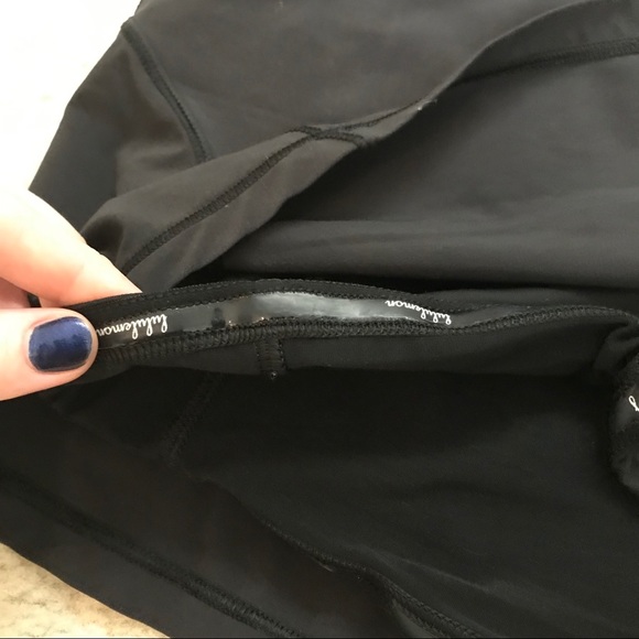 Lululemon Circuit Breaker skort (size 10 regular) - Picture 7 of 8